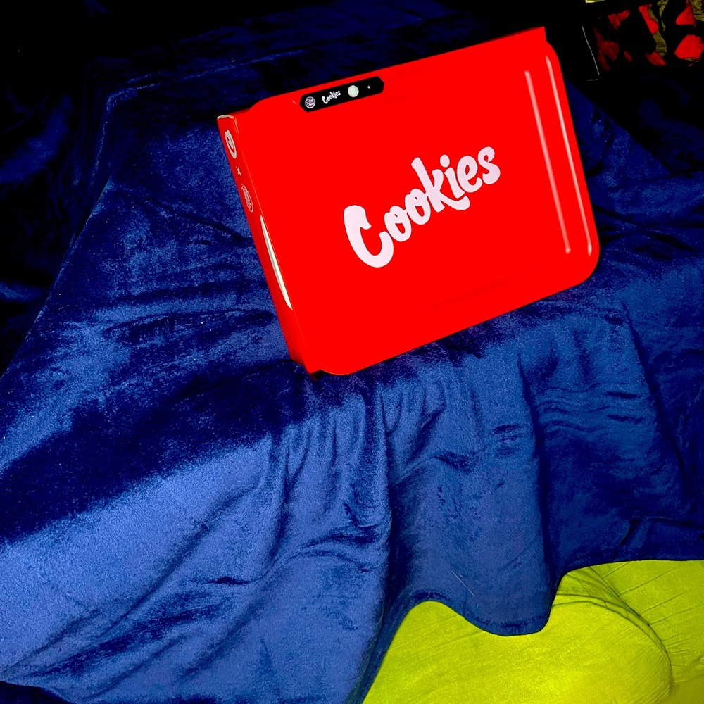 Cookies ~ GlowTray Rolling Tray. Lights Up in Few Different Colors. Blue or Red